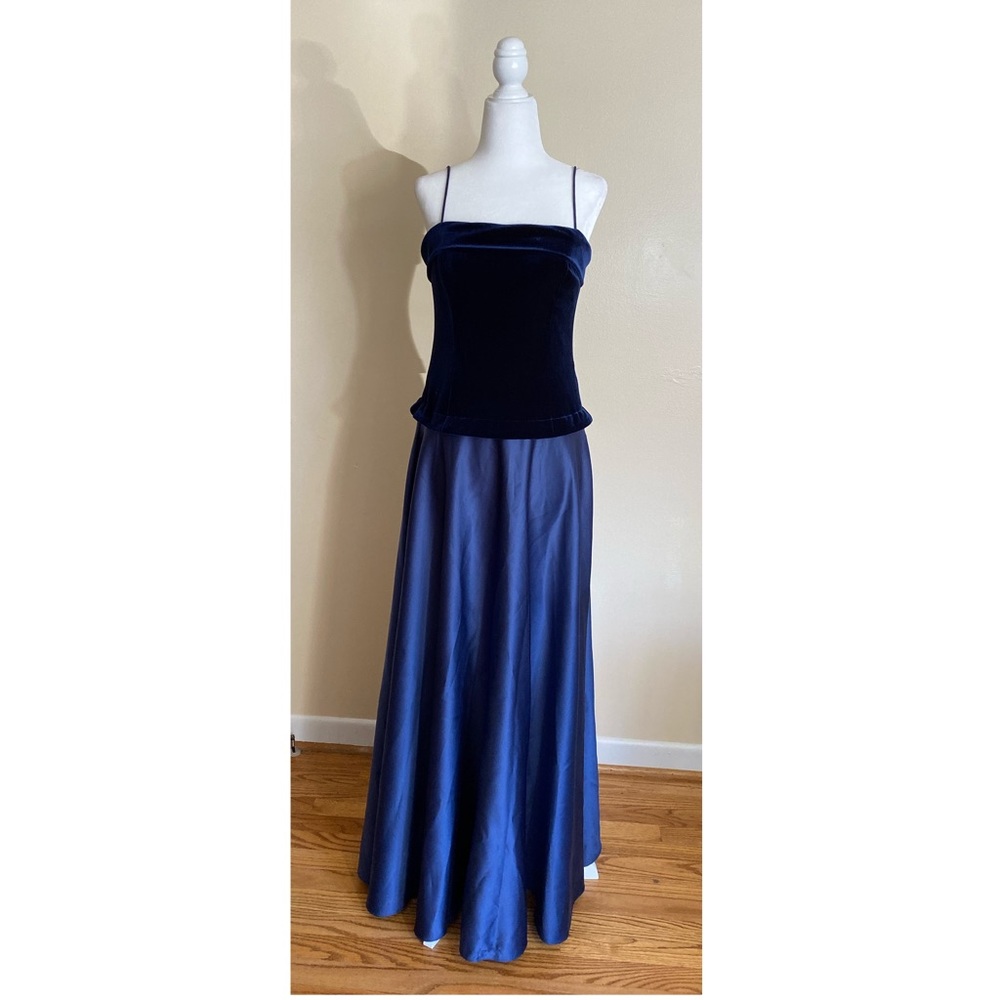 Vintage Night Way Collections Velvet Dress